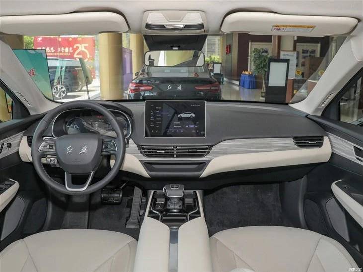 Hongqi E-QM5