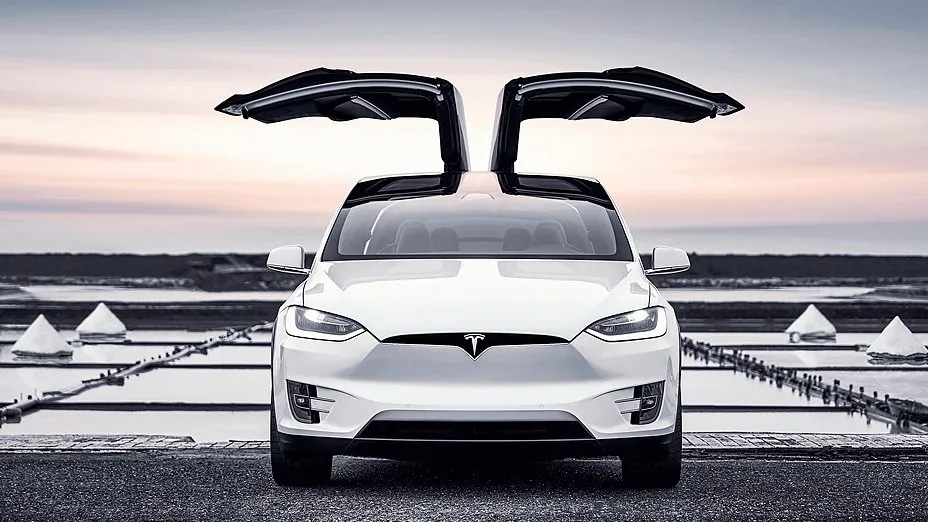 Низкий уровень тормозной жидкости не вызывает оповещения: Tesla отзывает моде...