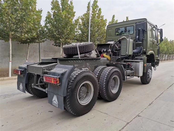 New Sinotruk HOWO 6×6 Tractor Trailer