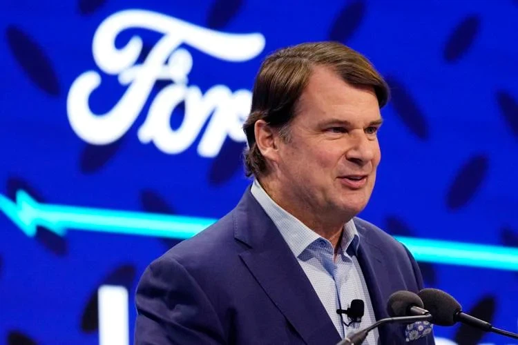 Генеральный директор Ford обсуждает последствия крупной забастовки: серьезно ...