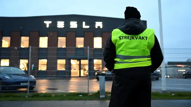 Tesla предприняла шаги, чтобы помешать работникам создавать профсоюзы
